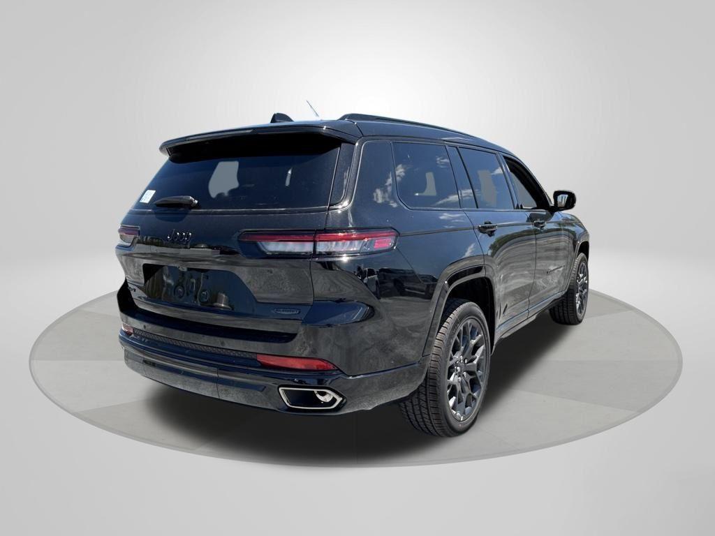new 2025 Jeep Grand Cherokee L car, priced at $57,114