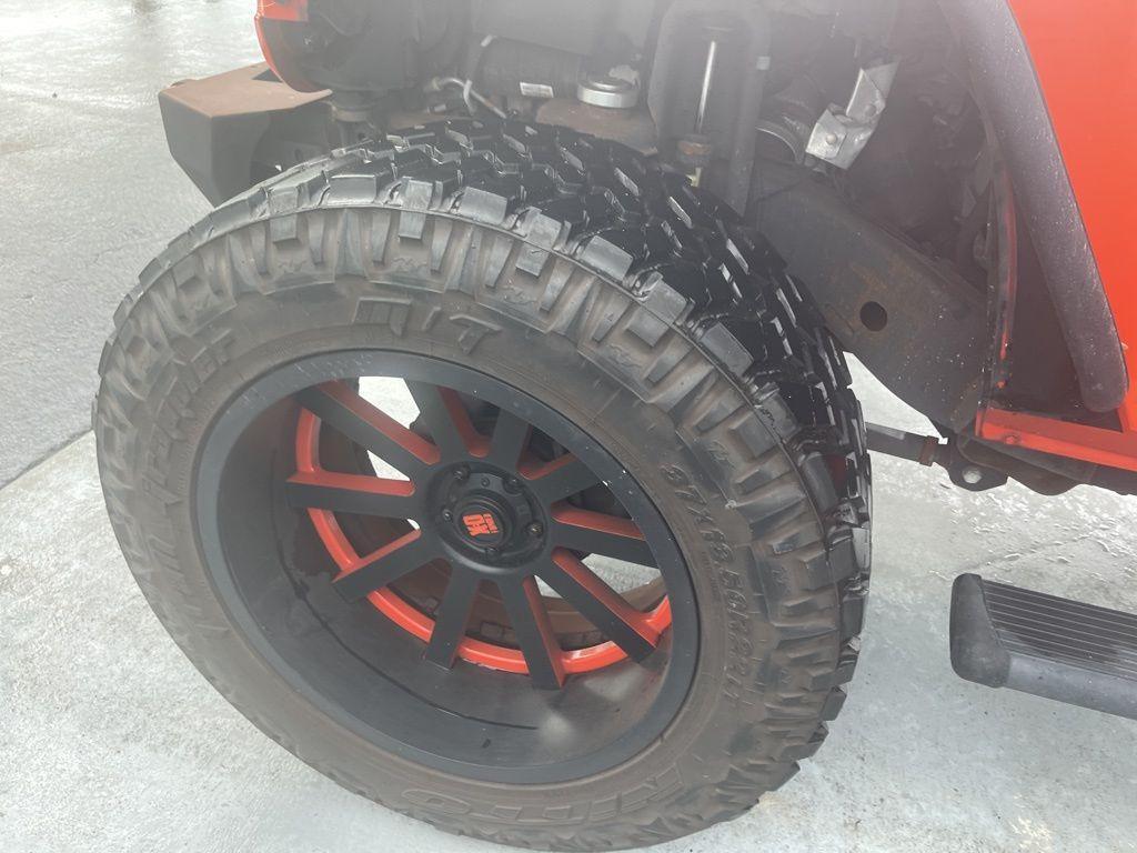 used 2015 Jeep Wrangler Unlimited car, priced at $23,795