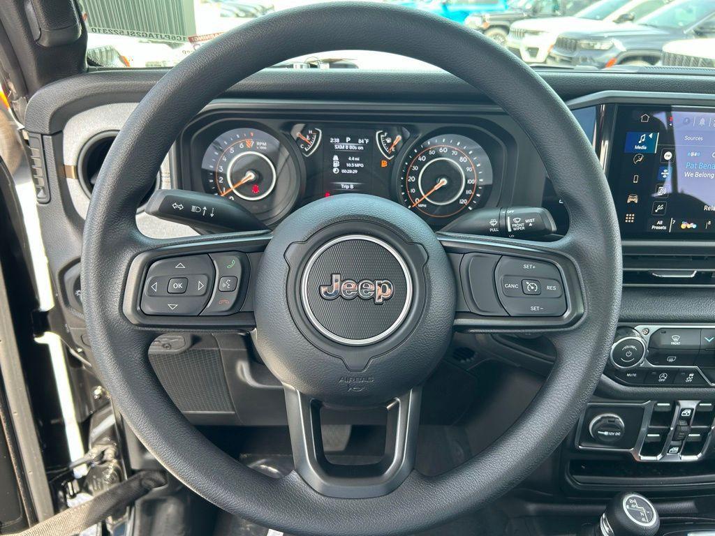 new 2025 Jeep Gladiator car, priced at $40,677