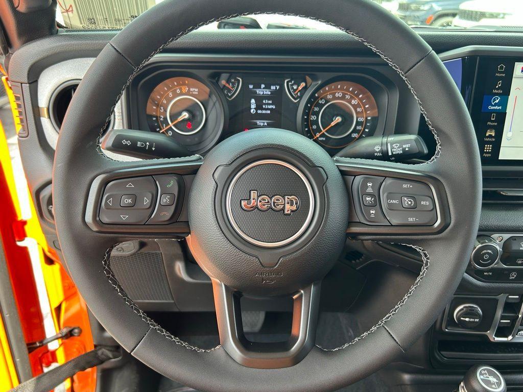 new 2025 Jeep Gladiator car, priced at $45,103