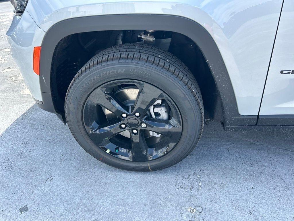 new 2025 Jeep Grand Cherokee L car, priced at $40,478