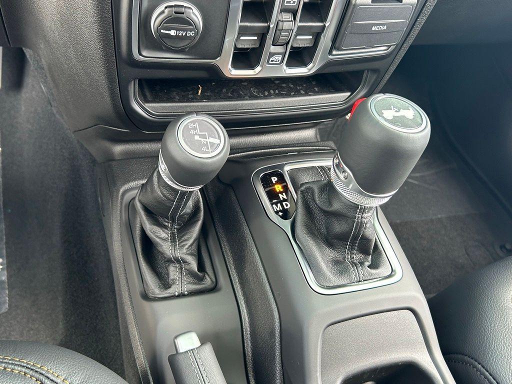 new 2025 Jeep Wrangler car, priced at $45,168