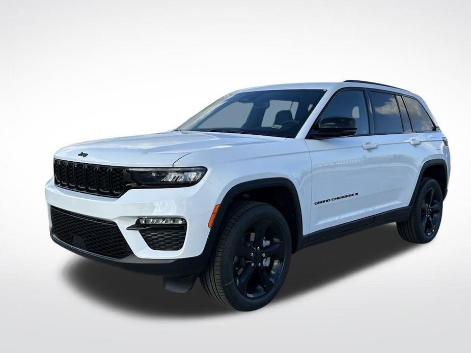 new 2024 Jeep Grand Cherokee car, priced at $38,420