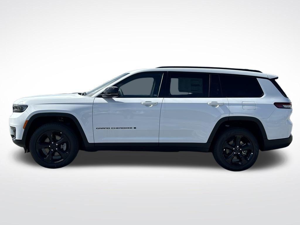 new 2024 Jeep Grand Cherokee L car, priced at $35,339