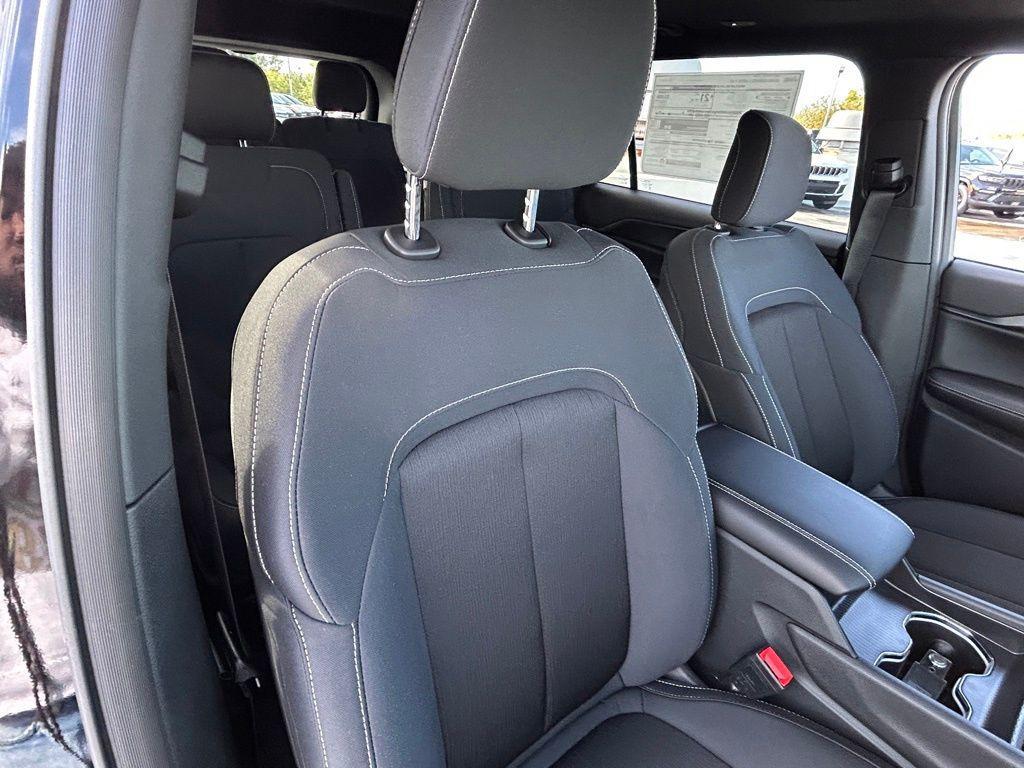 new 2025 Jeep Grand Cherokee L car, priced at $34,055