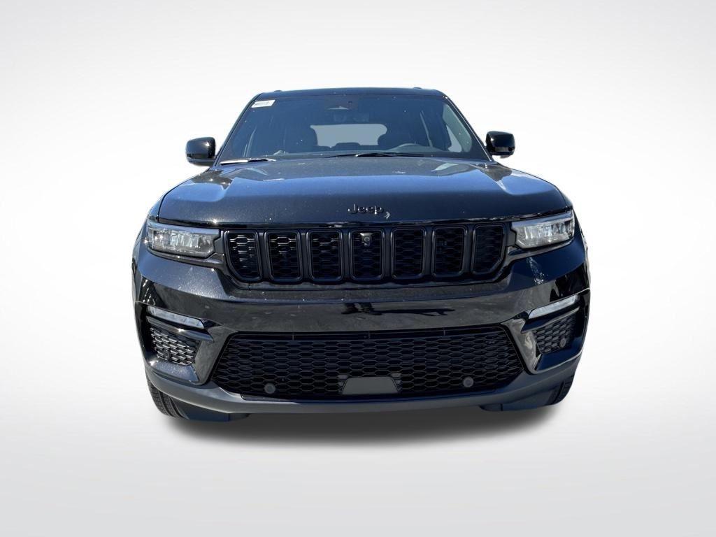 new 2025 Jeep Grand Cherokee car, priced at $43,604