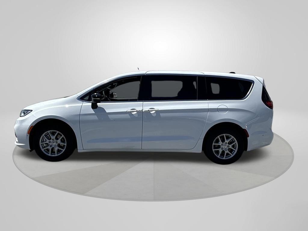 new 2025 Chrysler Pacifica car, priced at $42,732