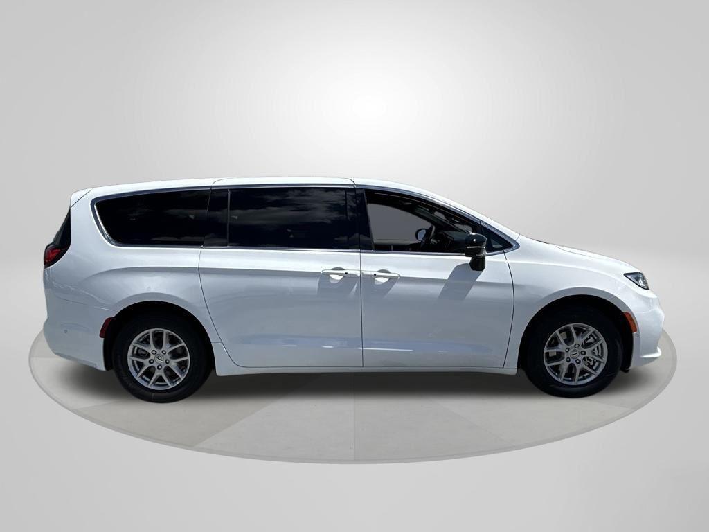 new 2025 Chrysler Pacifica car, priced at $42,732