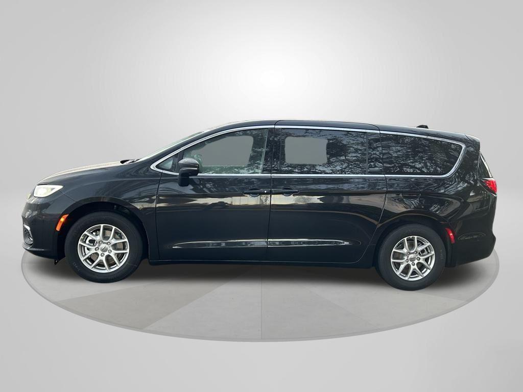 new 2025 Chrysler Pacifica car, priced at $42,732