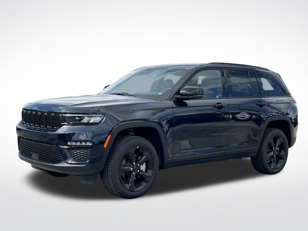 new 2025 Jeep Grand Cherokee car, priced at $39,826