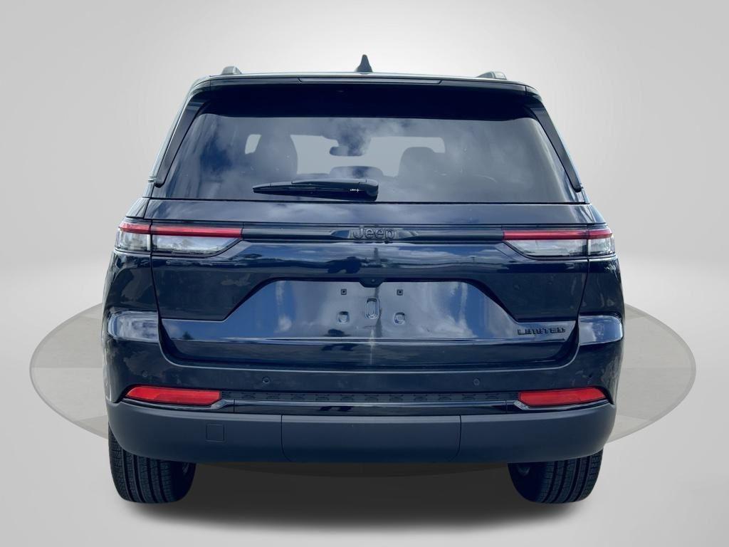new 2025 Jeep Grand Cherokee car, priced at $39,059