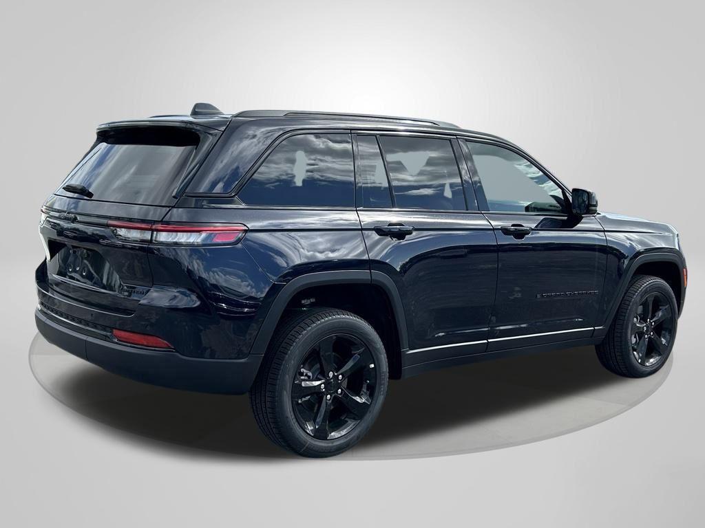 new 2025 Jeep Grand Cherokee car, priced at $39,059