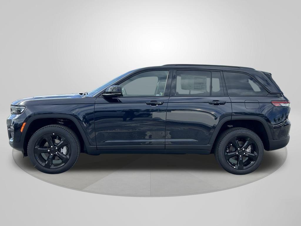 new 2025 Jeep Grand Cherokee car, priced at $39,059