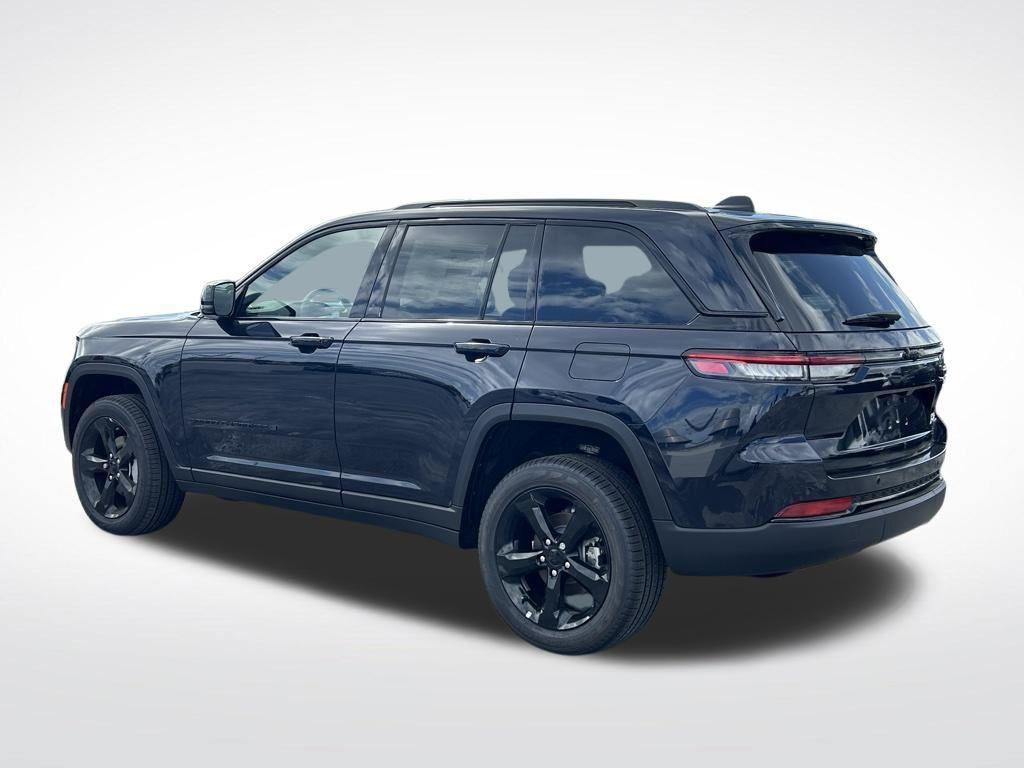 new 2025 Jeep Grand Cherokee car, priced at $39,826