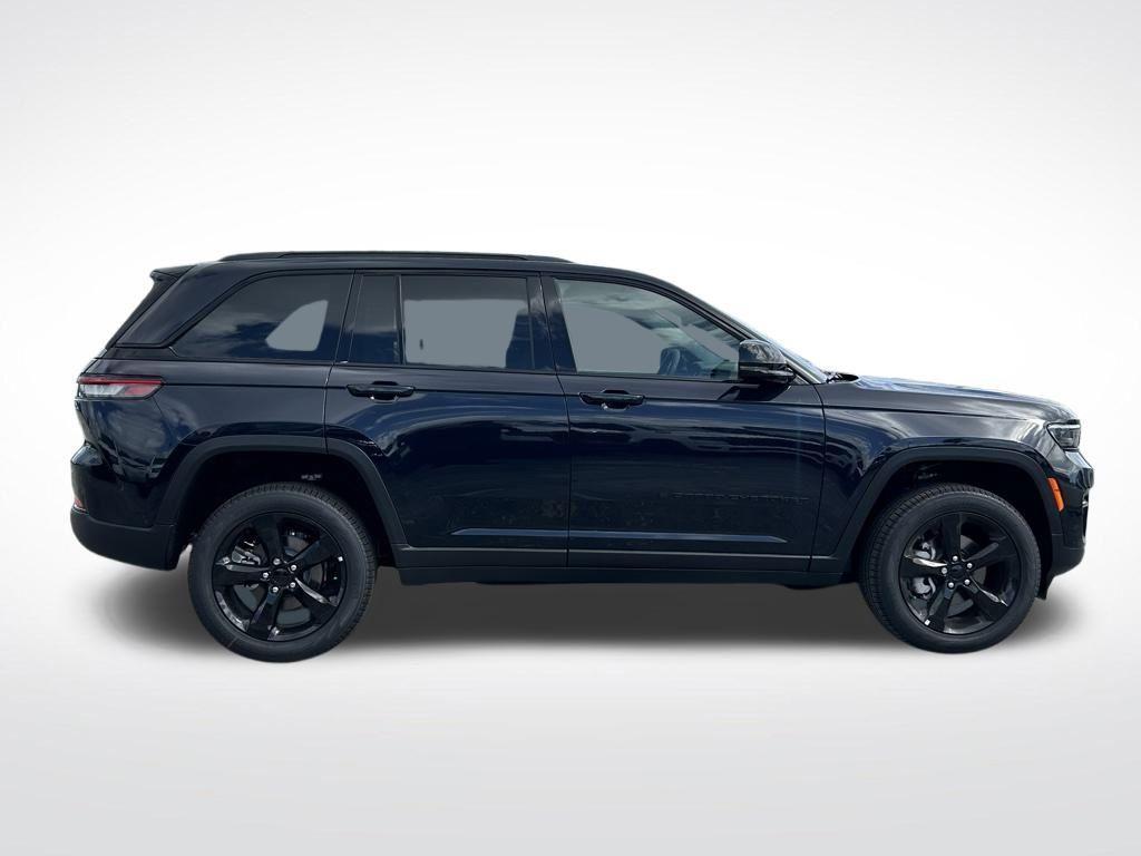 new 2025 Jeep Grand Cherokee car, priced at $39,826