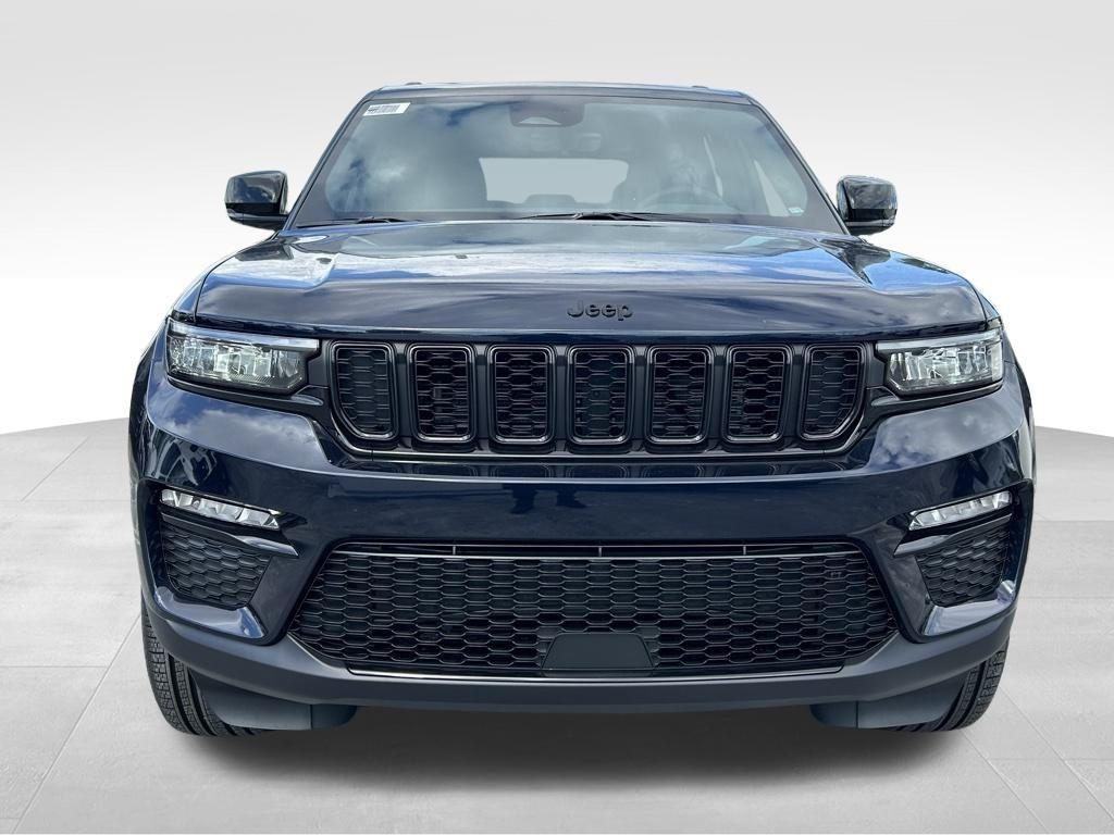 new 2025 Jeep Grand Cherokee car, priced at $38,559