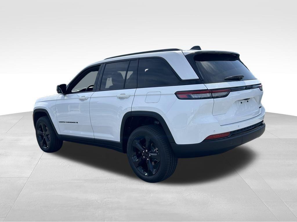 new 2024 Jeep Grand Cherokee car, priced at $36,460