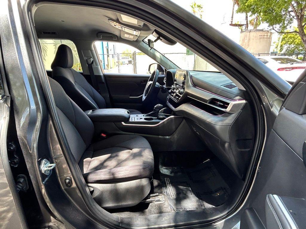 used 2022 Toyota Highlander car, priced at $26,576