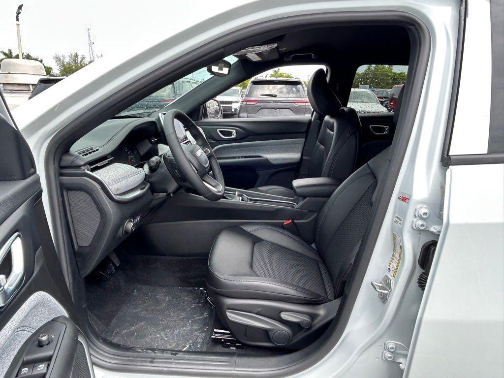 new 2025 Jeep Compass car, priced at $23,572