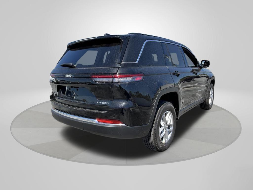 new 2025 Jeep Grand Cherokee car, priced at $32,756