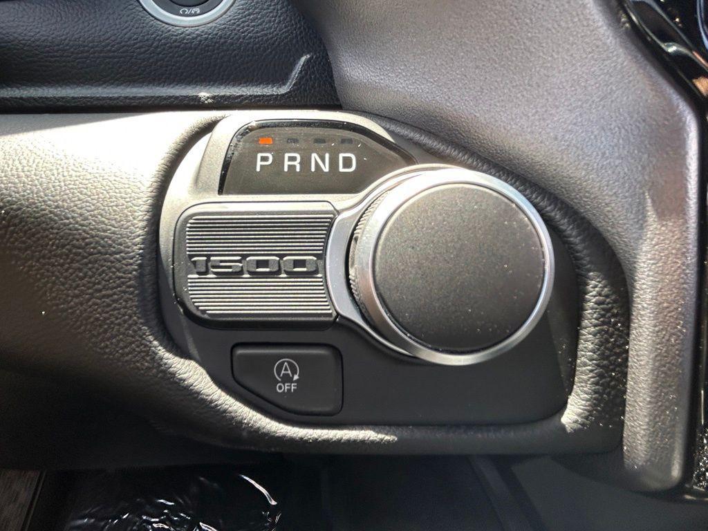 new 2025 Ram 1500 car, priced at $39,510