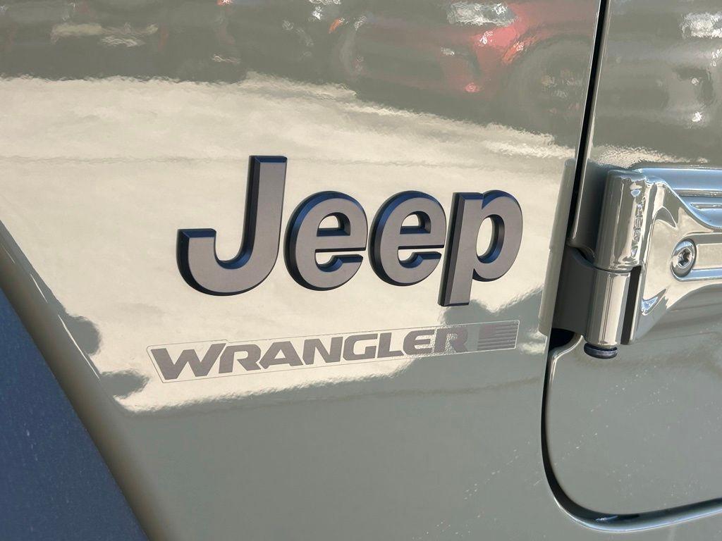 new 2025 Jeep Wrangler car, priced at $44,873