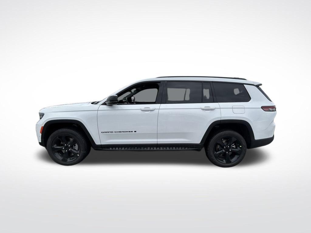 new 2024 Jeep Grand Cherokee L car, priced at $42,792