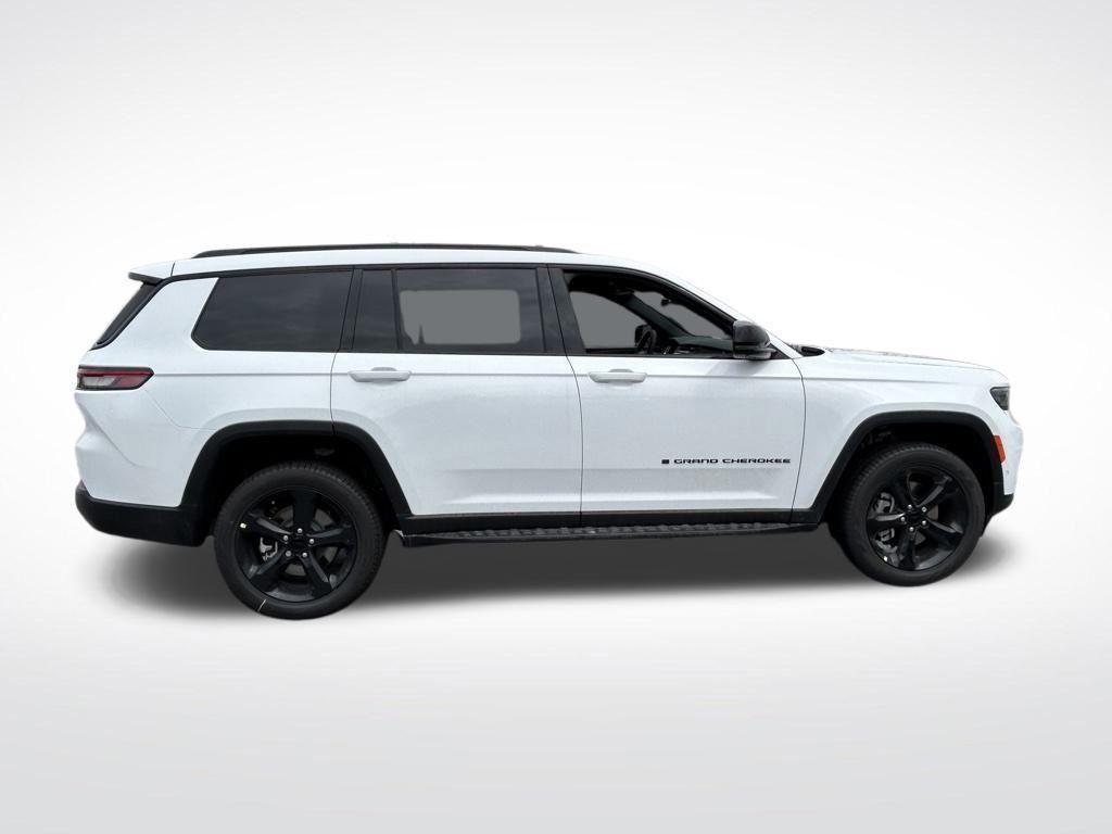 new 2024 Jeep Grand Cherokee L car, priced at $42,792