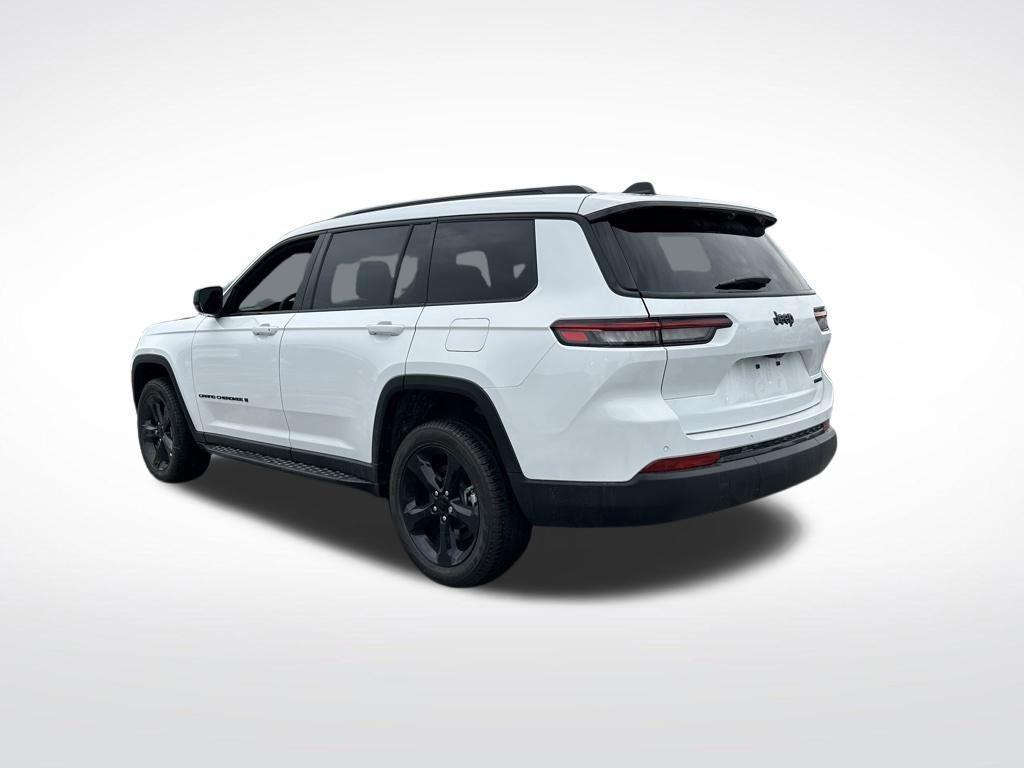 new 2024 Jeep Grand Cherokee L car, priced at $42,792