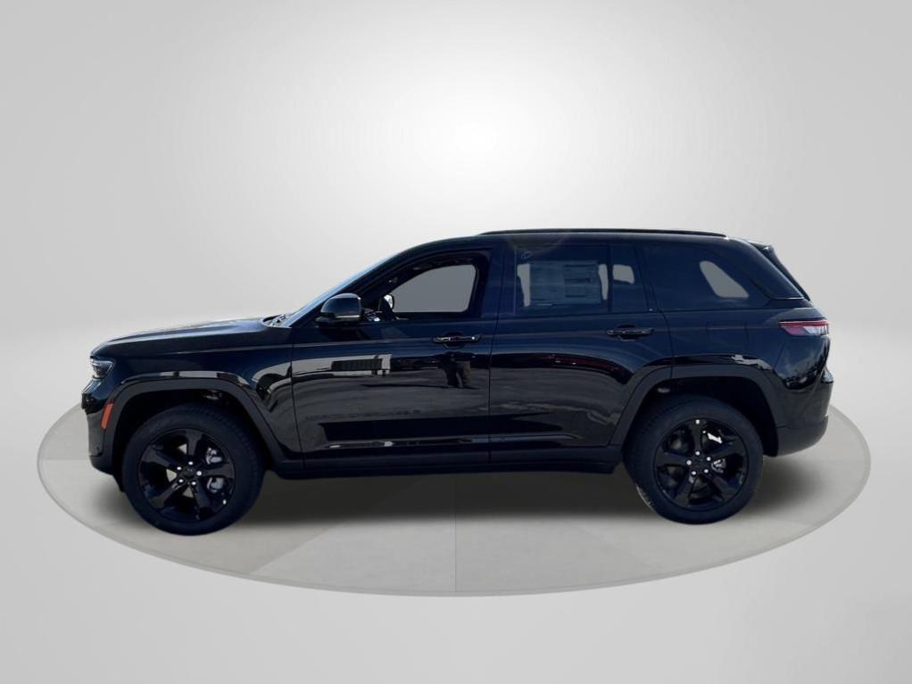 new 2025 Jeep Grand Cherokee car, priced at $47,000