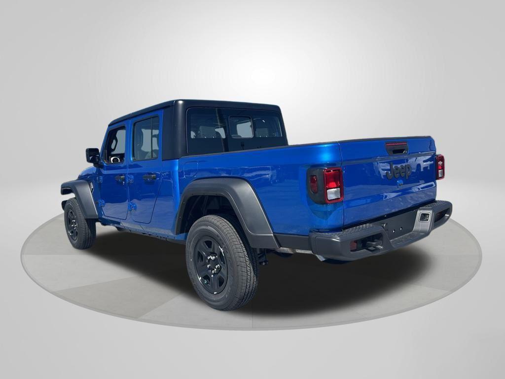 new 2025 Jeep Gladiator car, priced at $40,677