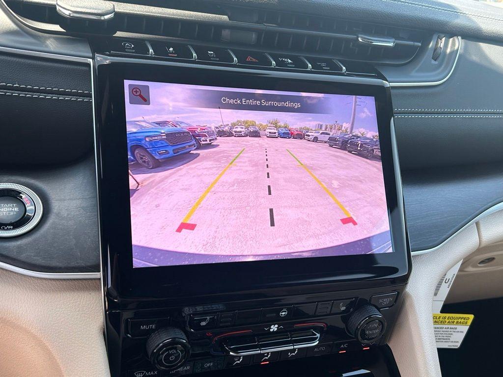 new 2025 Jeep Grand Cherokee car, priced at $32,381