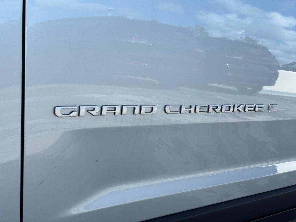 new 2024 Jeep Grand Cherokee L car, priced at $30,409