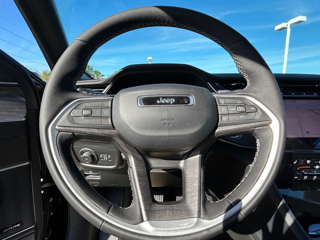 new 2025 Jeep Grand Cherokee L car, priced at $42,587