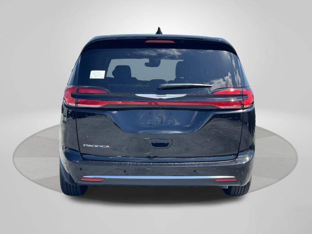 new 2025 Chrysler Pacifica car, priced at $46,397