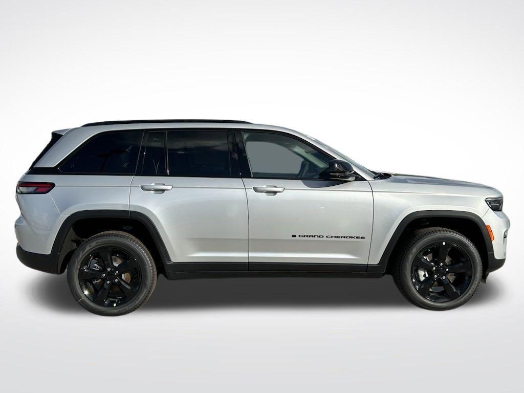 new 2024 Jeep Grand Cherokee car, priced at $35,496