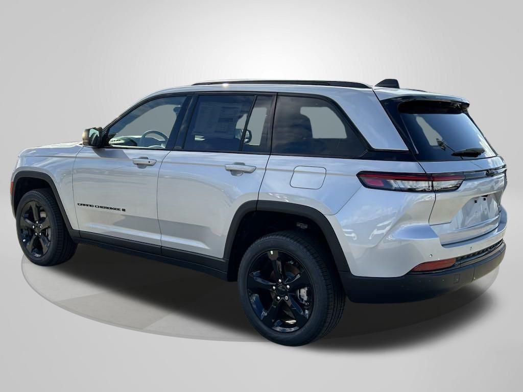 new 2024 Jeep Grand Cherokee car, priced at $41,685