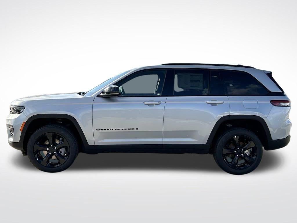 new 2024 Jeep Grand Cherokee car, priced at $35,496