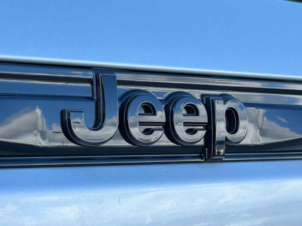 new 2024 Jeep Grand Cherokee car, priced at $36,996