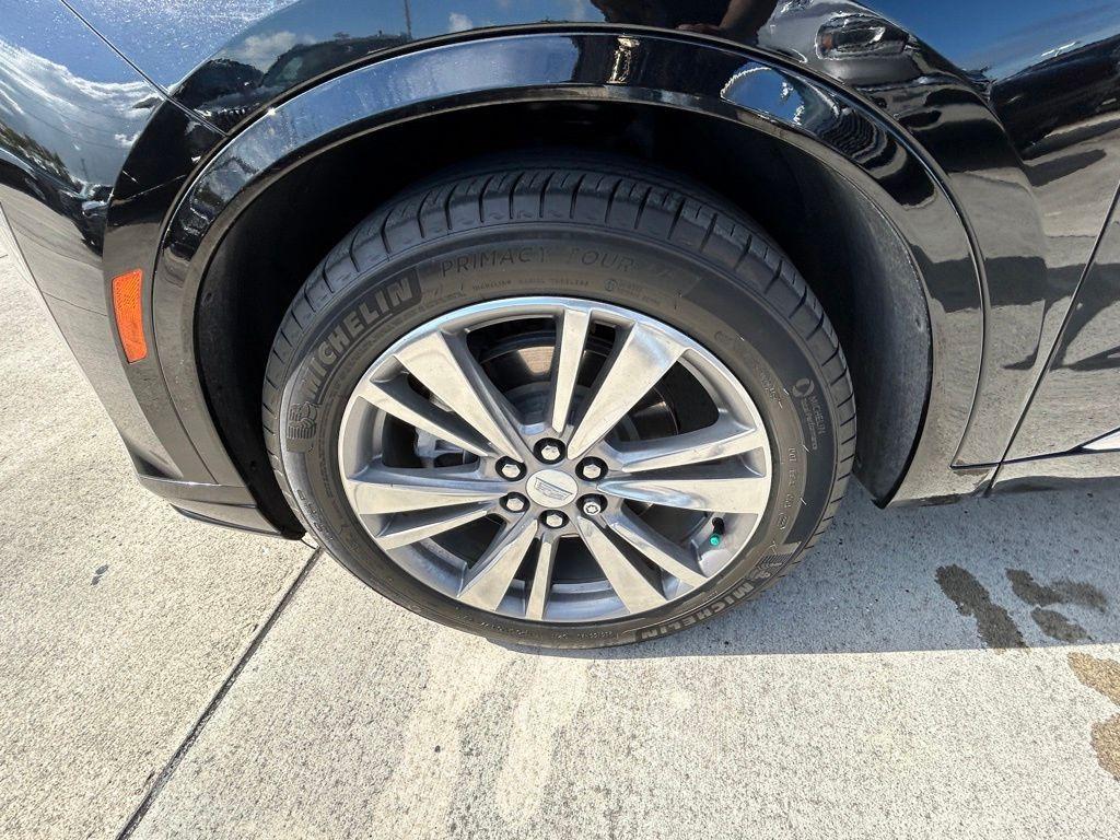 used 2022 Cadillac XT6 car, priced at $36,239