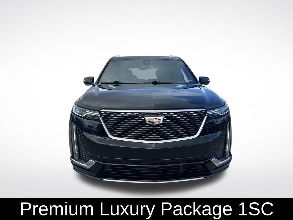 used 2022 Cadillac XT6 car, priced at $34,694