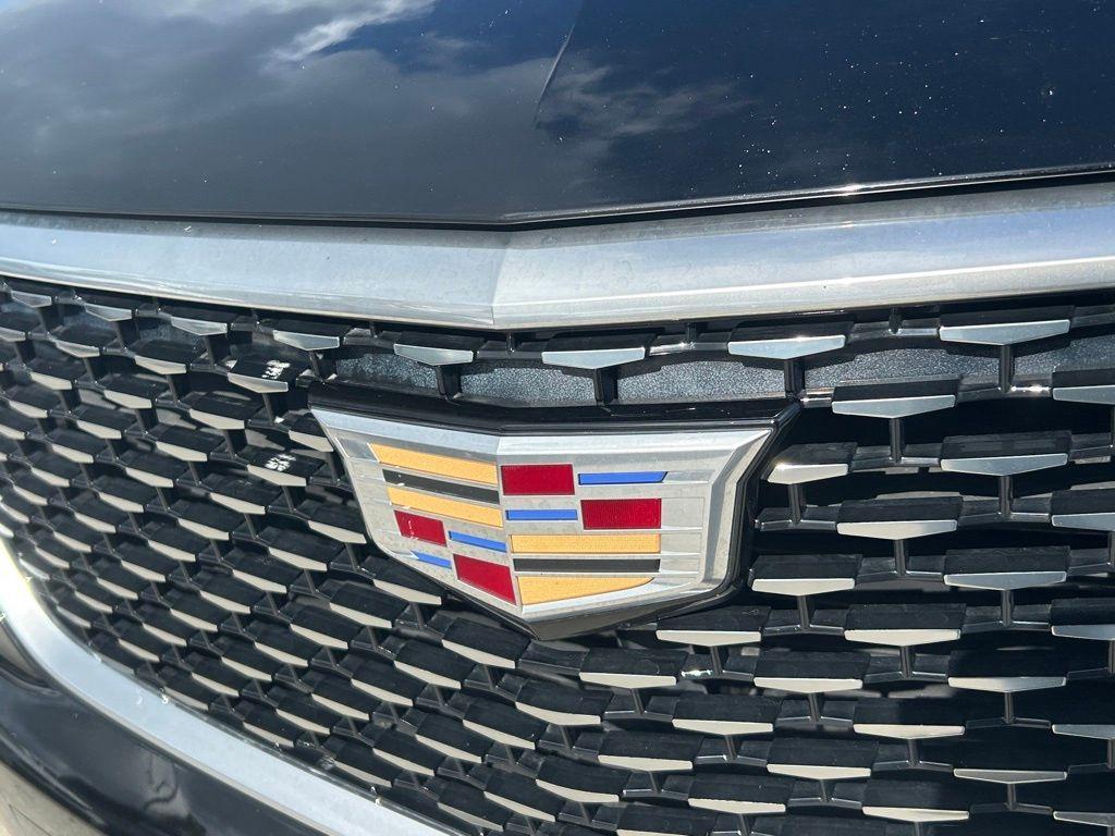 used 2022 Cadillac XT6 car, priced at $36,239