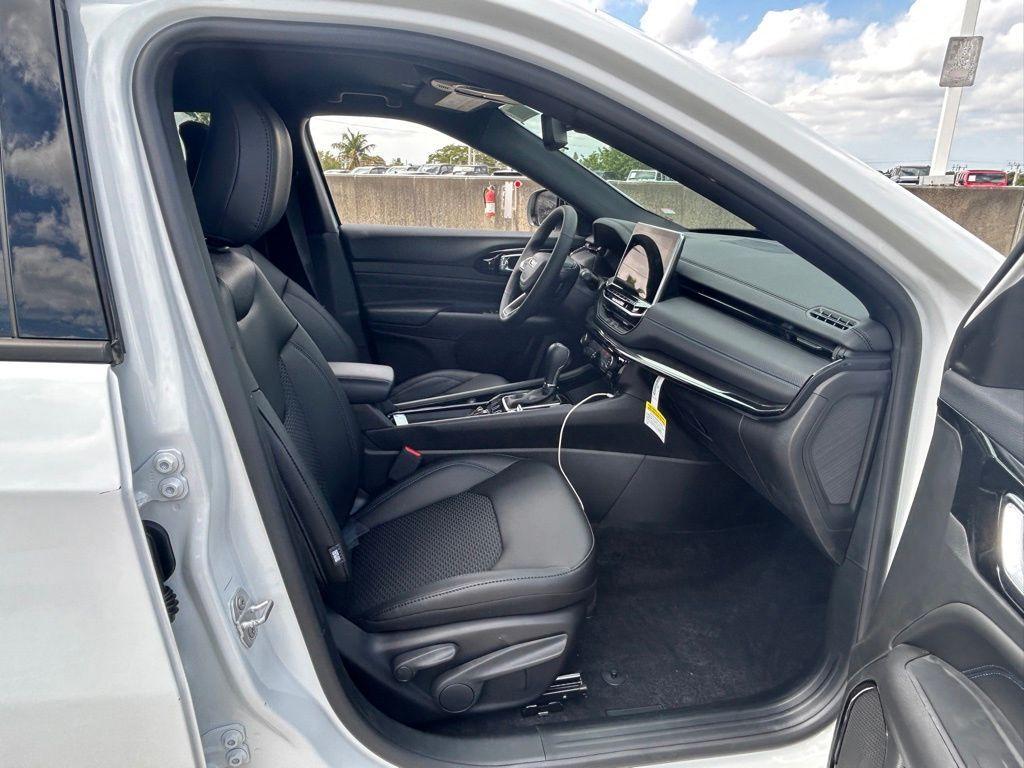 new 2025 Jeep Compass car, priced at $25,240