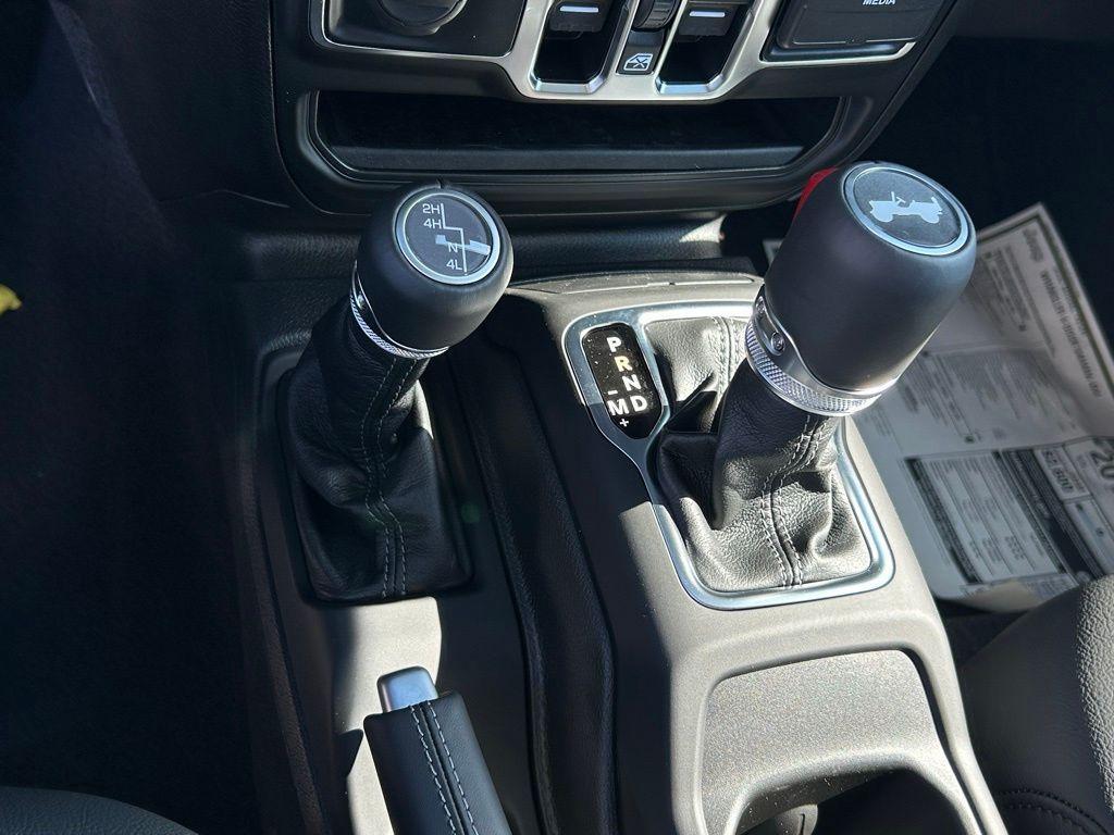 new 2025 Jeep Wrangler car, priced at $48,579