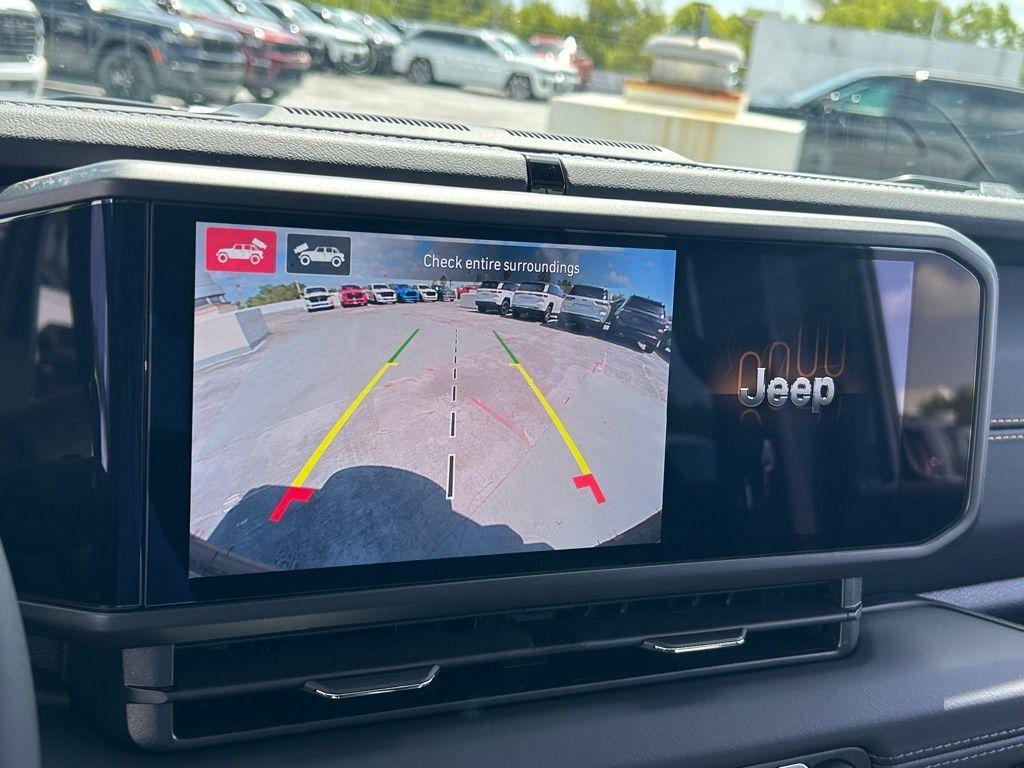 new 2025 Jeep Wrangler car, priced at $48,579