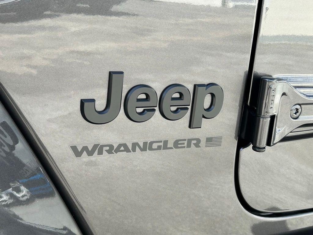 new 2025 Jeep Wrangler car, priced at $48,579