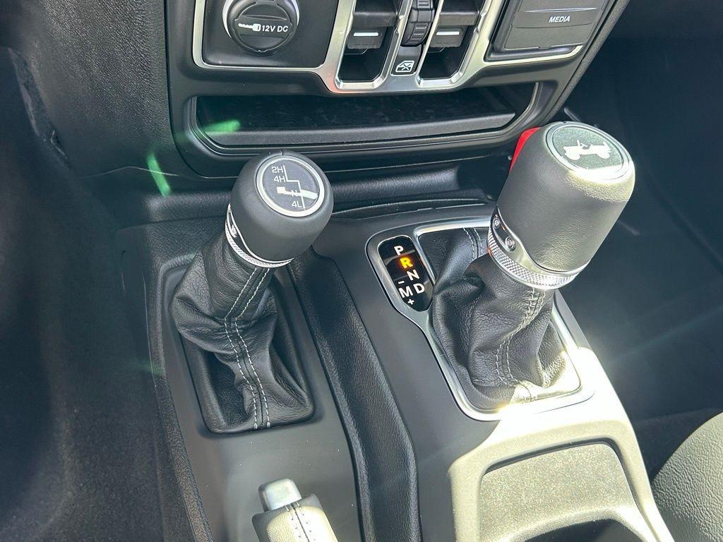 new 2025 Jeep Wrangler car, priced at $48,579