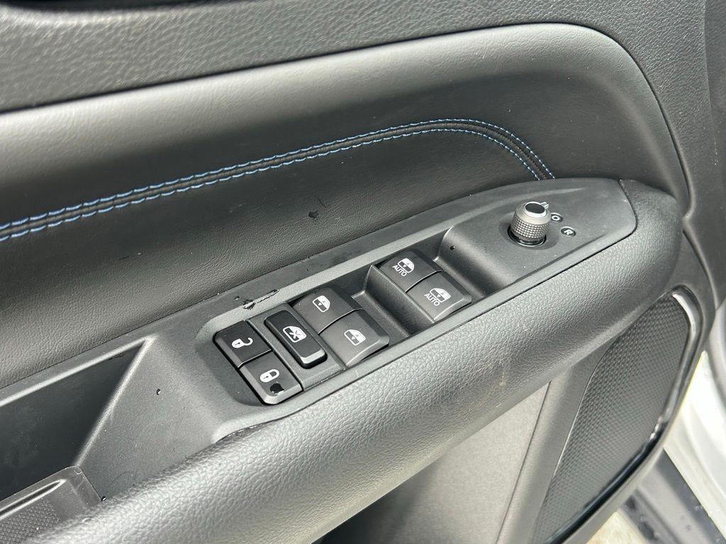 new 2025 Jeep Compass car, priced at $25,878