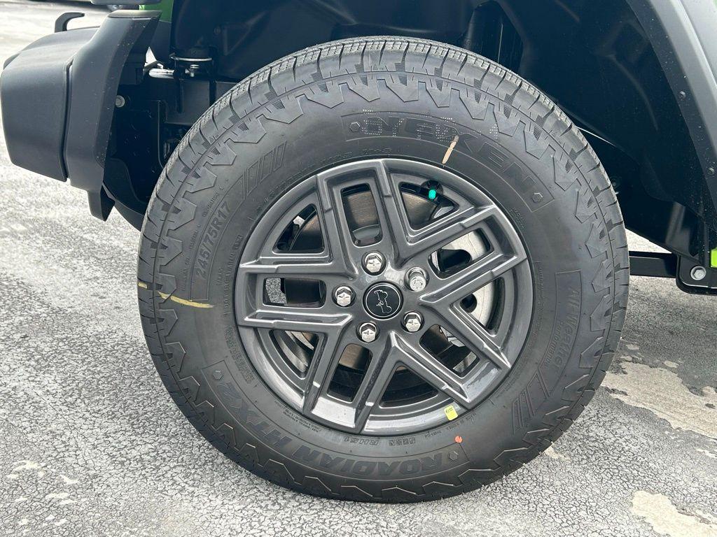 new 2025 Jeep Wrangler car, priced at $33,258