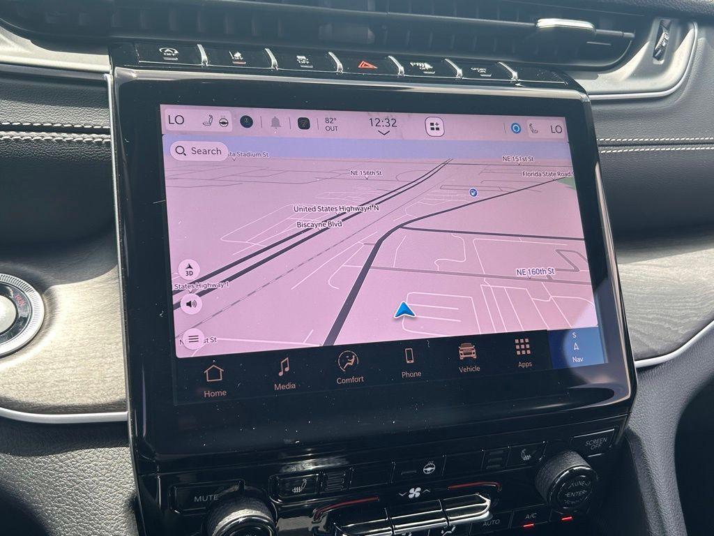 new 2025 Jeep Grand Cherokee L car, priced at $39,456